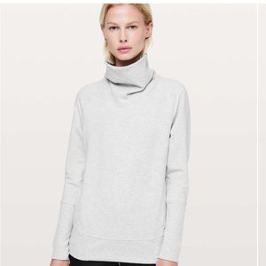 EUC Lululemon High Lines Pullover size 10 grey